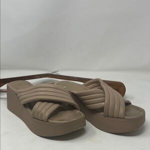 Mariella Beige Platform Criss Cross Platform Slip-On Sandals Size 6.5
